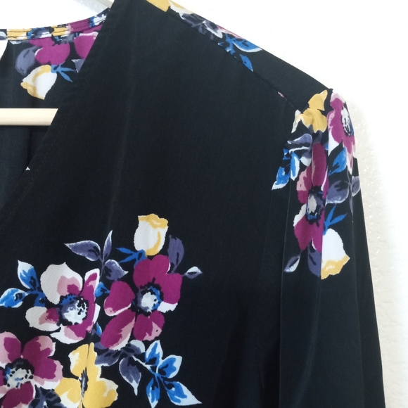 Isabel maternity by Ingrid & Isabel floral ruffle black V-neck maternity blouse - Picture 3 of 11